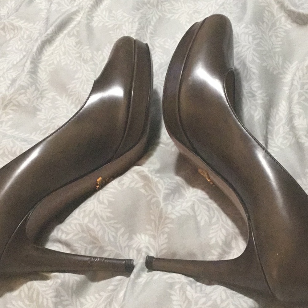 Authentic Prada heels - Picture 10 of 15